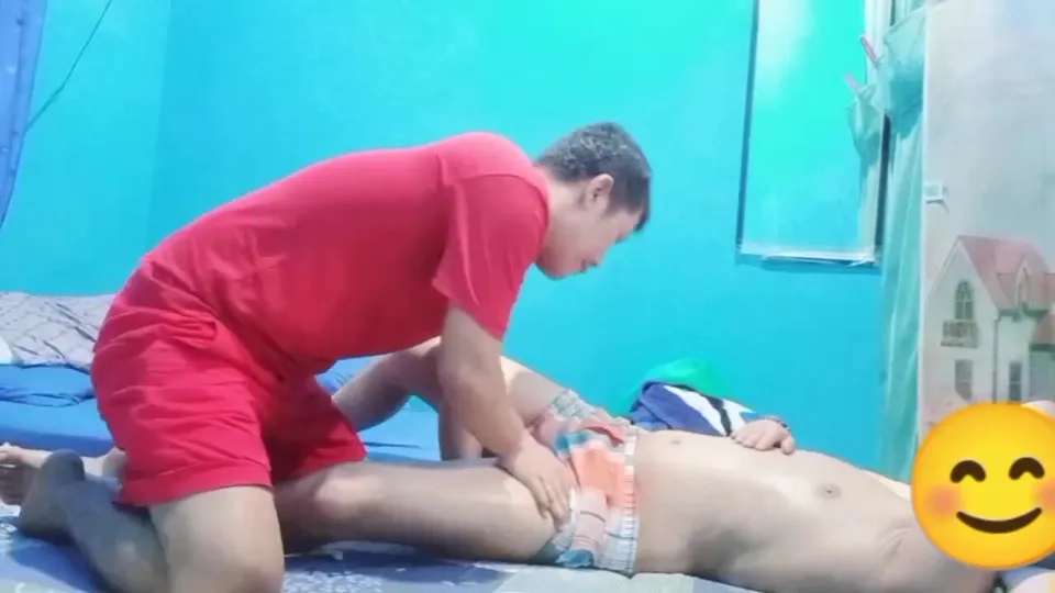 YouTuber massage - ThisVid.com