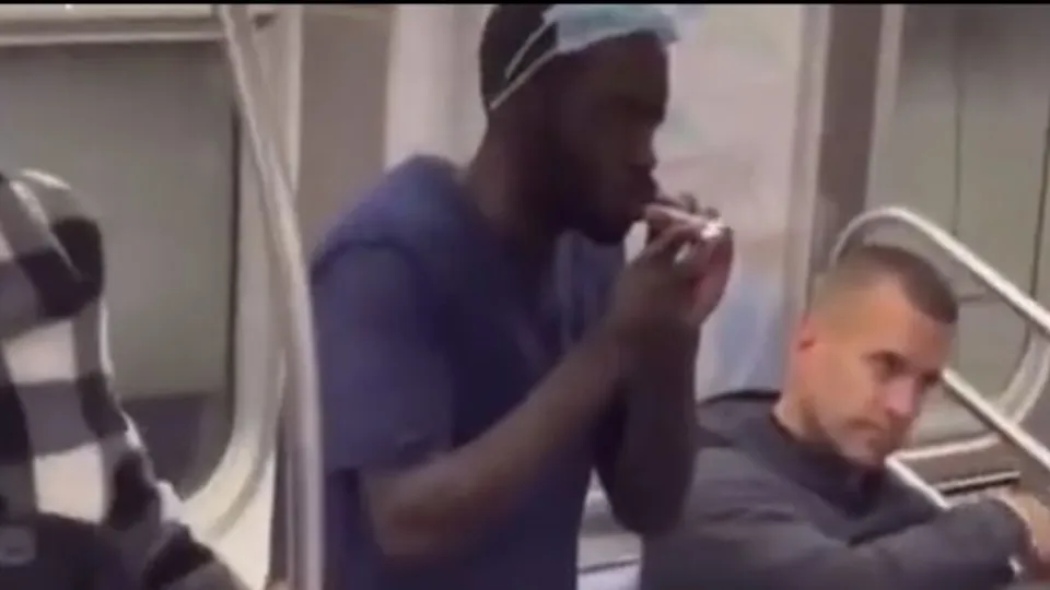 Zero F's Given: Dude Smokes Crack On NYC Train!